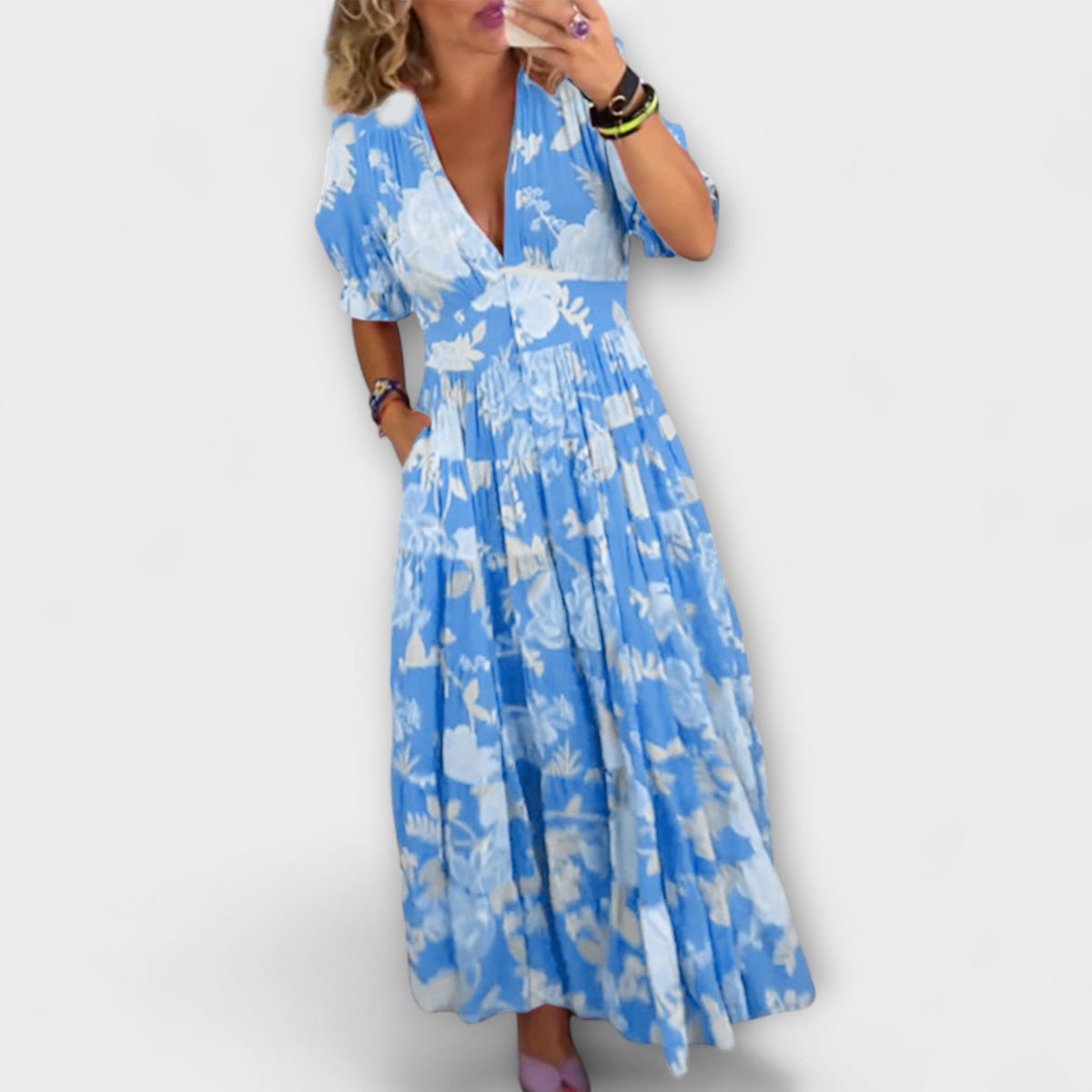 Catrisa - Floral dress with V-neckline and pockets