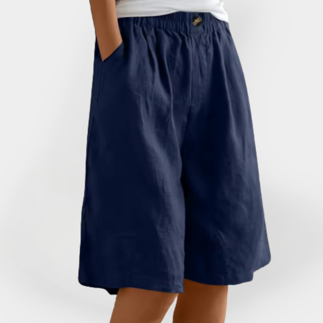 Linen shorts with pockets