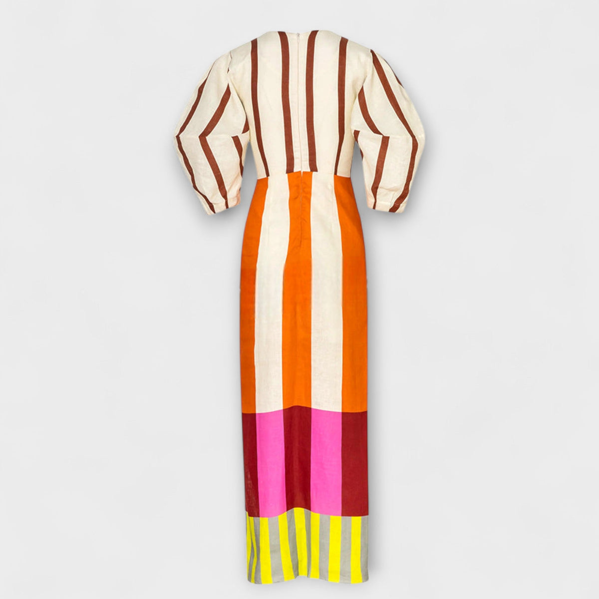 Kaya – Maxi dress with a deep neckline and balloon sleeves