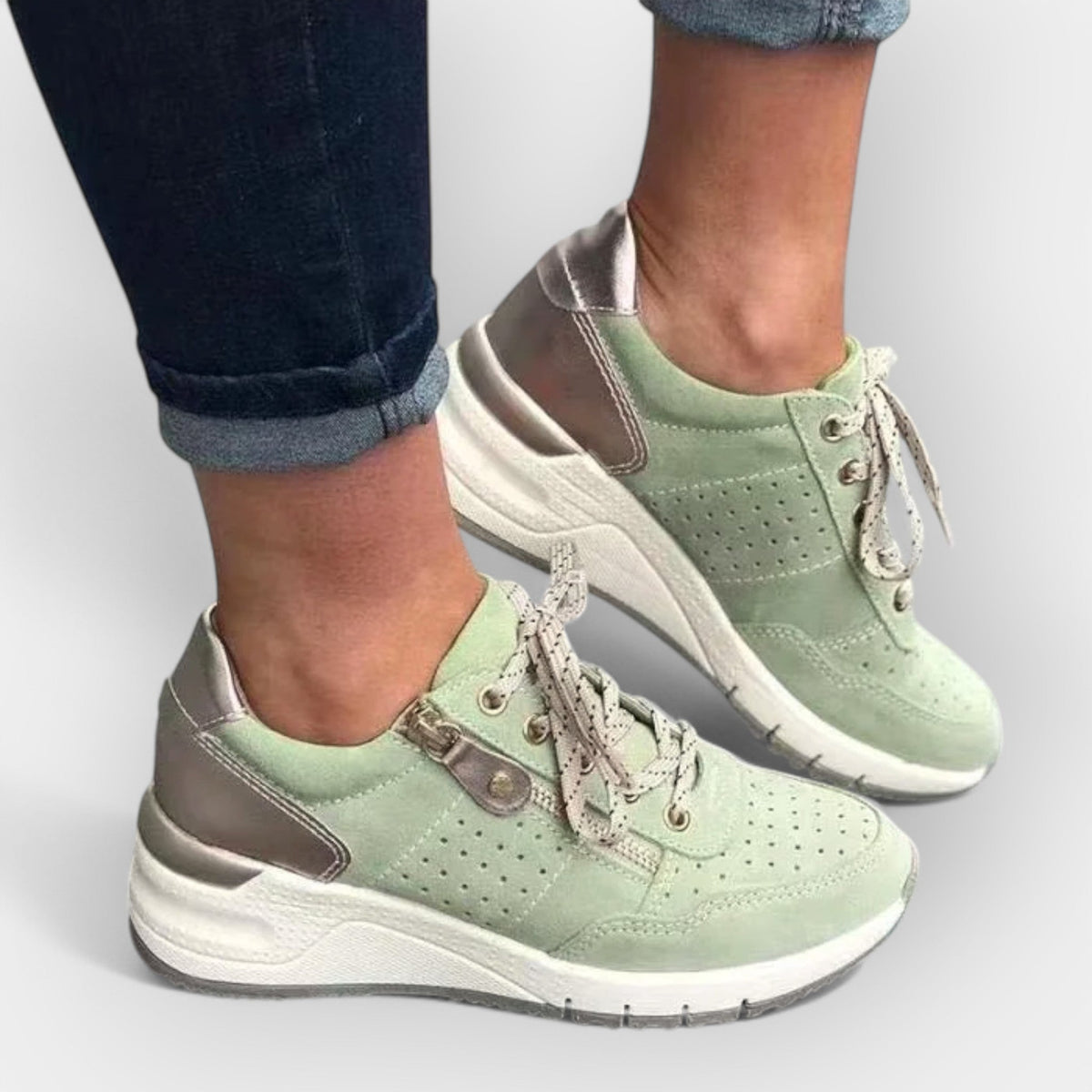 Anatomical shoes for comfortable walking