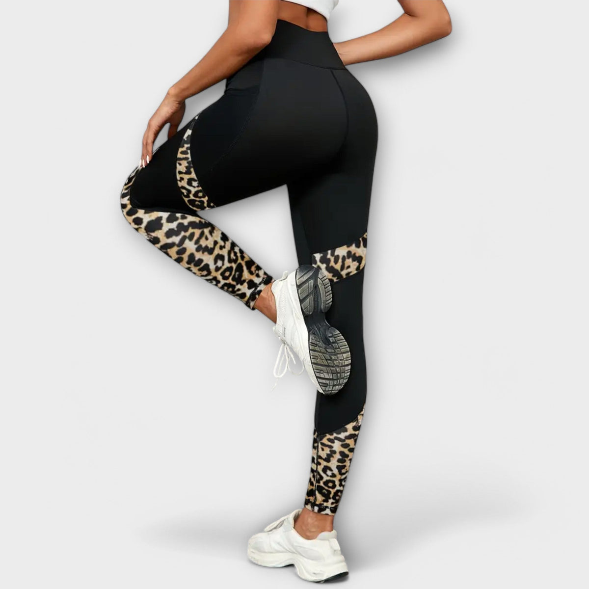 High-waisted workout leggings with leopard print