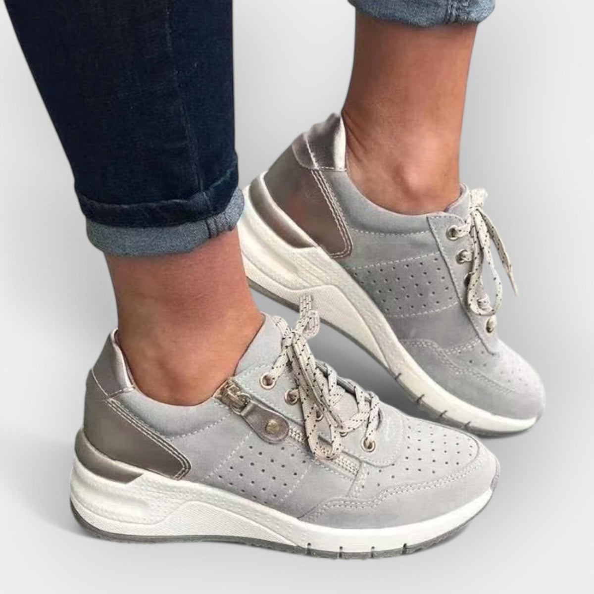 Anatomical shoes for comfortable walking