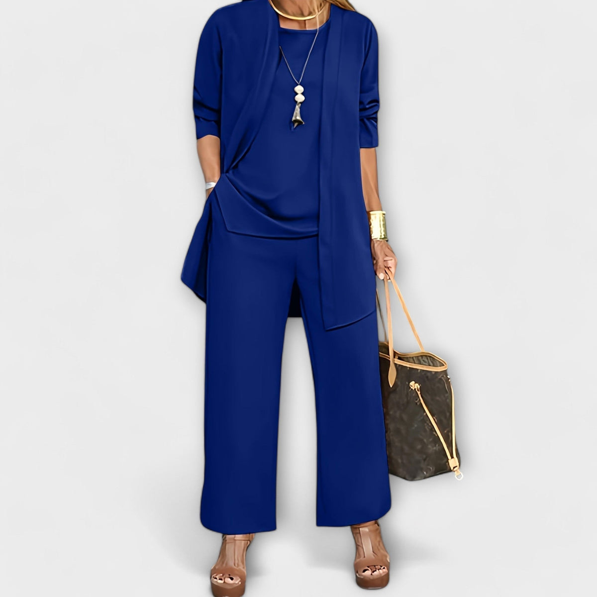 Comfortable three-piece set