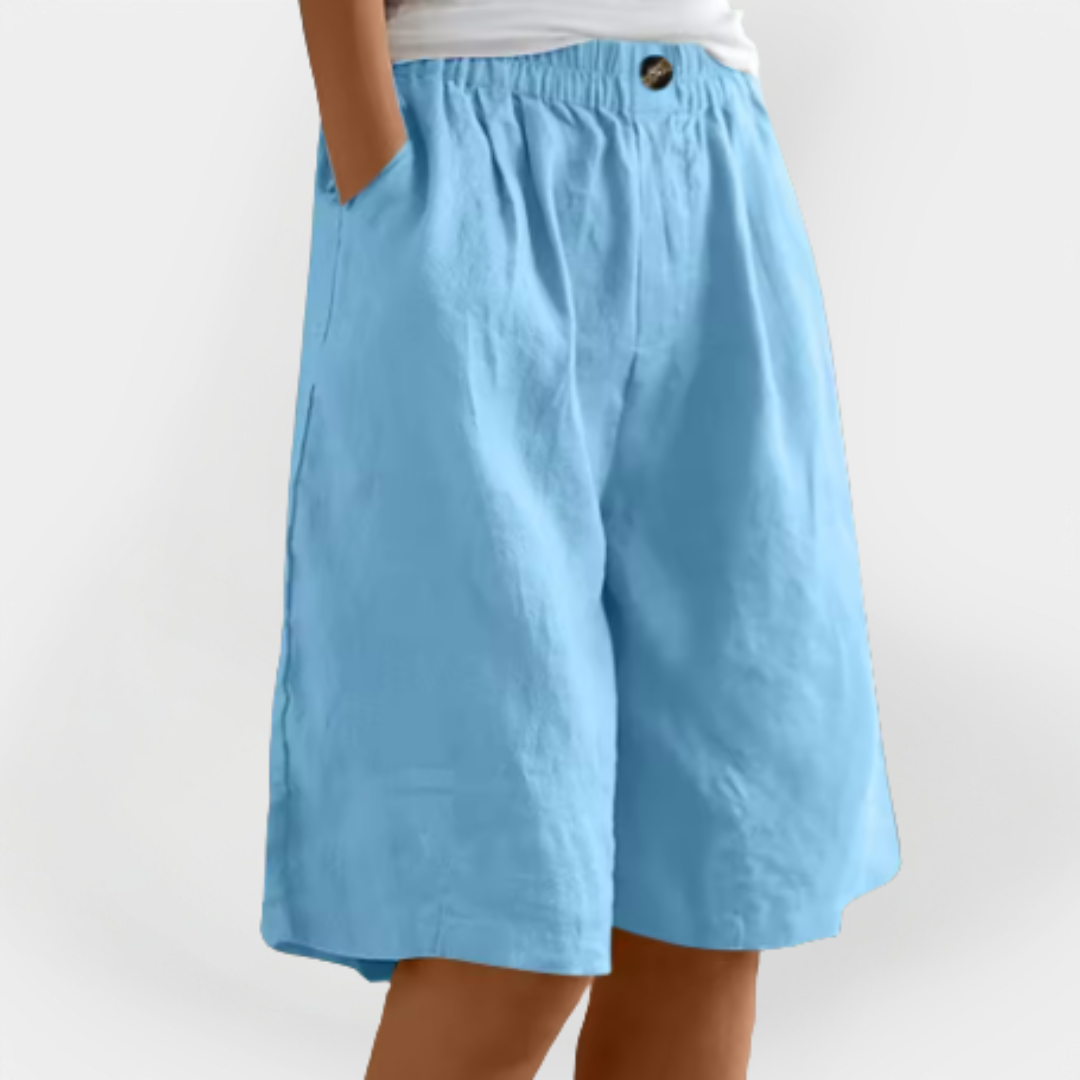 Linen shorts with pockets