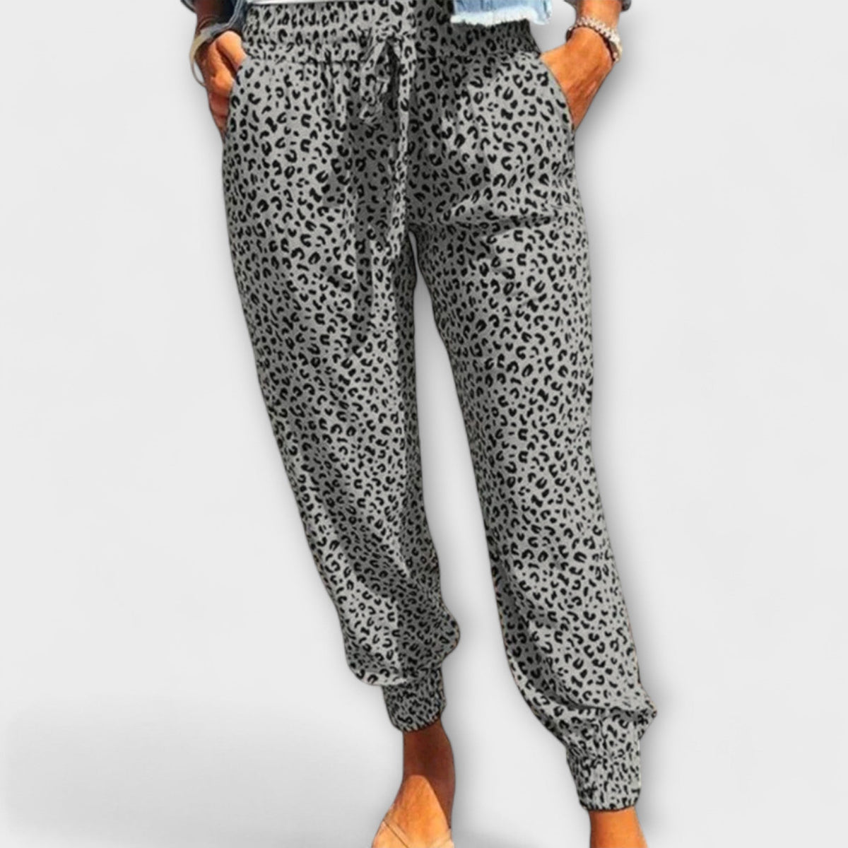 Feli - Leo trousers with a wide silhouette