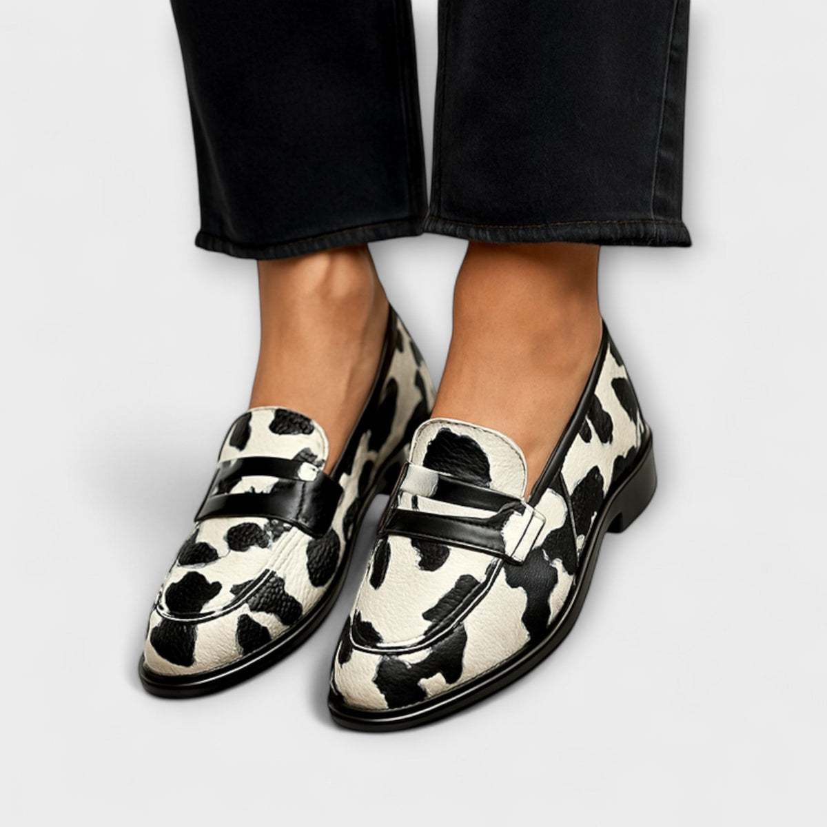 Olympia | Comfortable Sandals with Unique Pattern