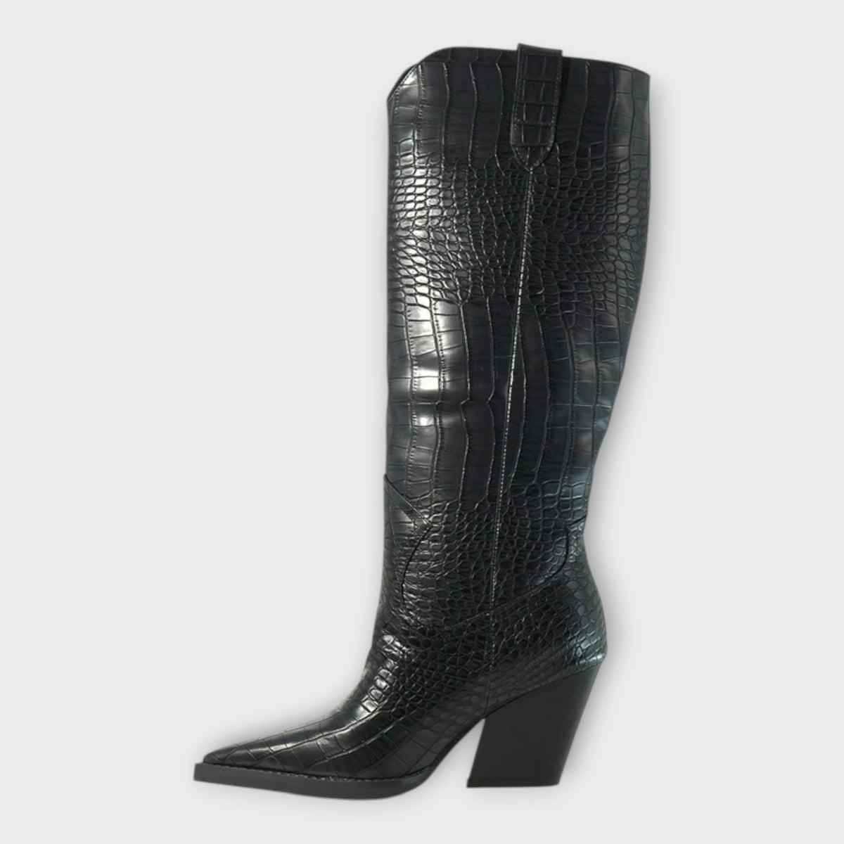 Crocodile print shoes with elegant heels
