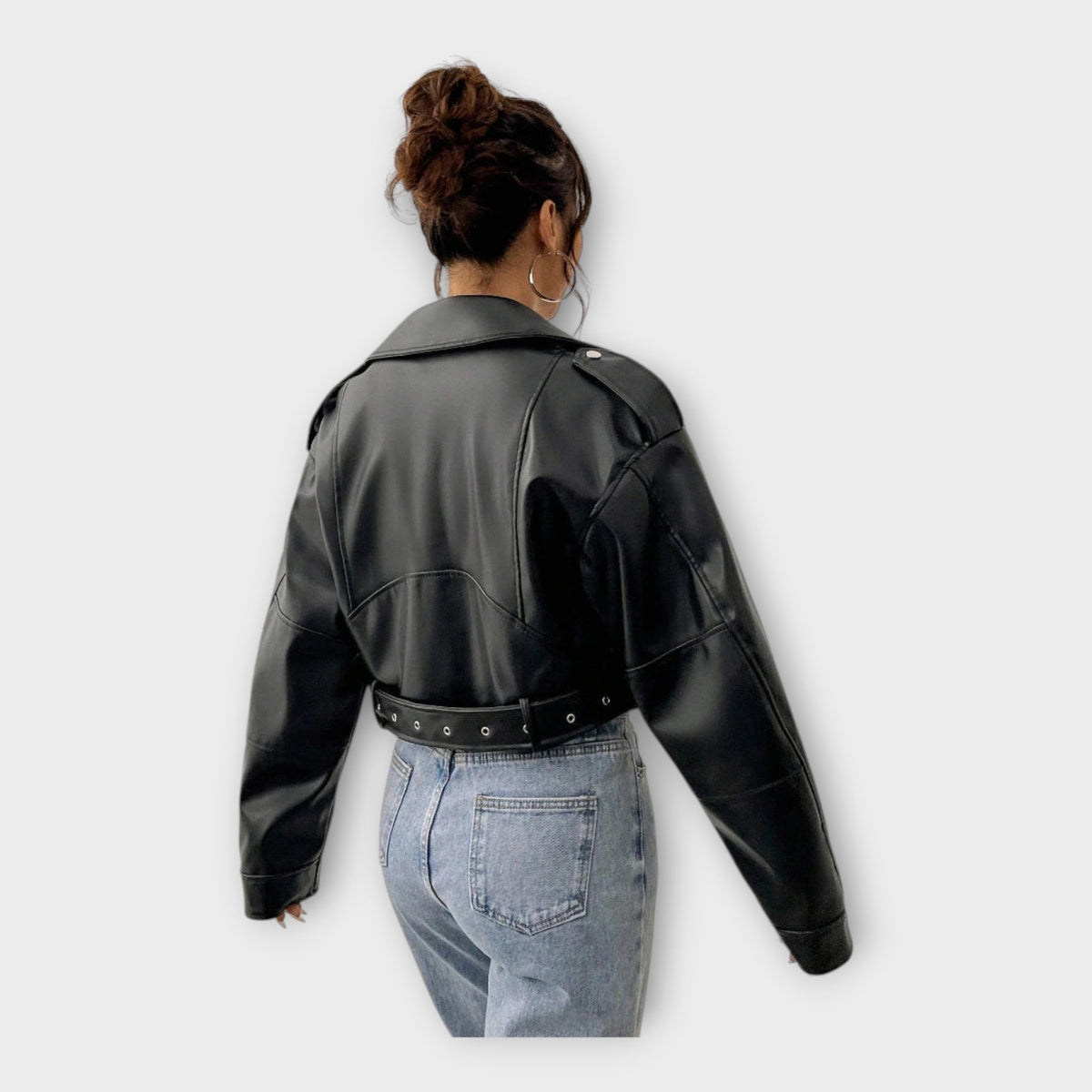 Short leather jacket with a belt
