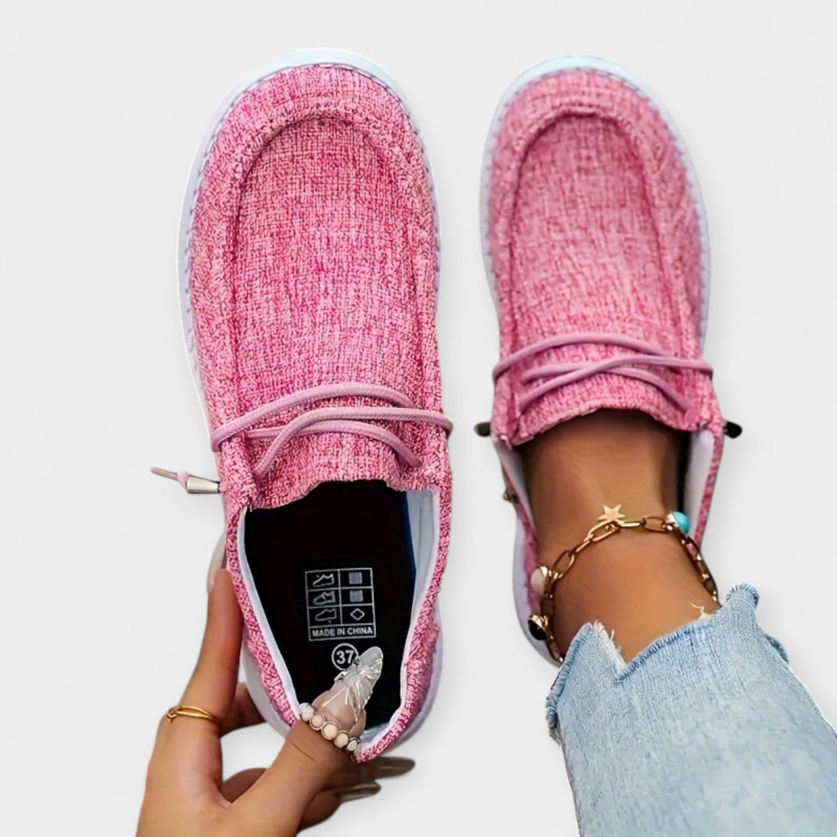 Comfortable textile shoes for everyday wear