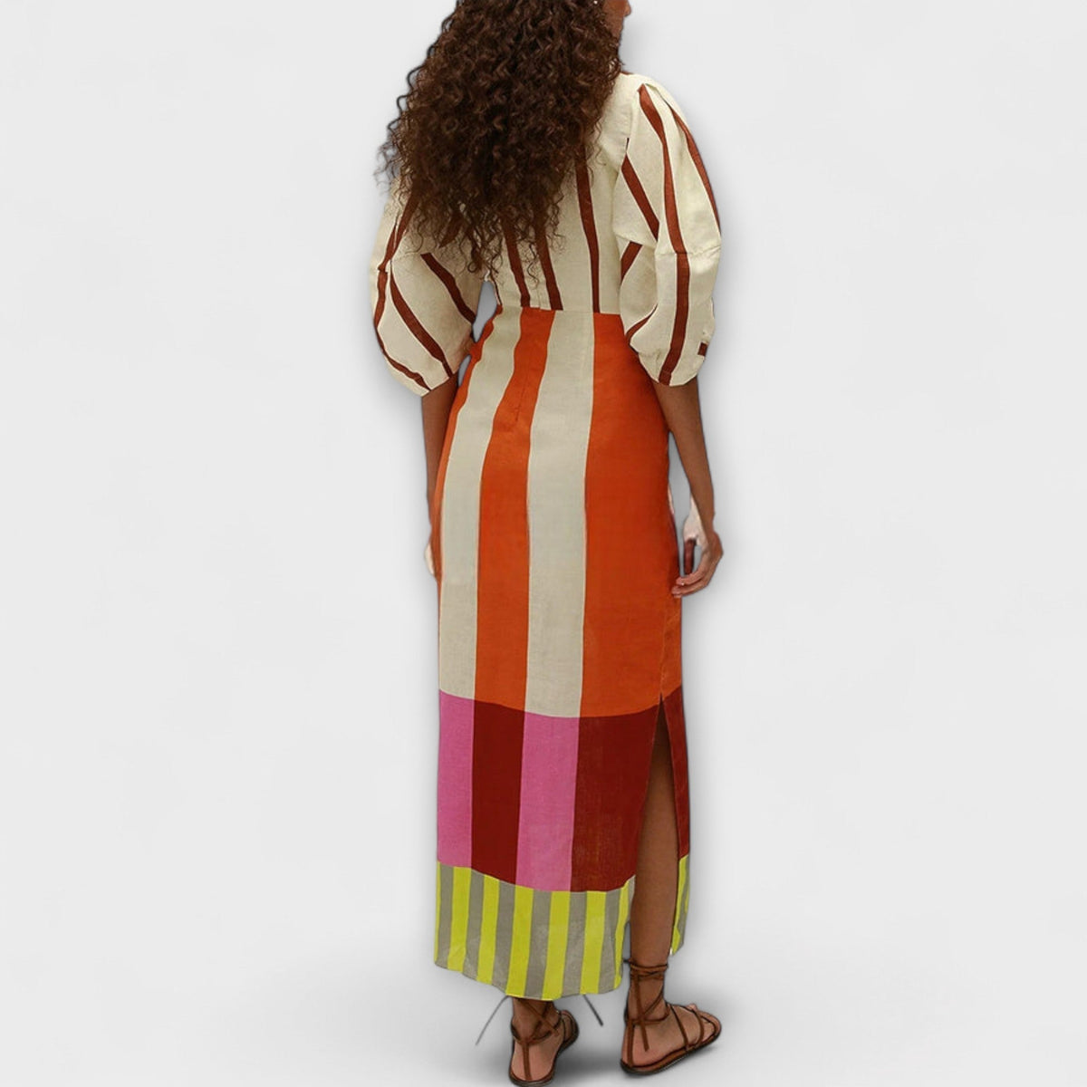 Kaya – Maxi dress with a deep neckline and balloon sleeves
