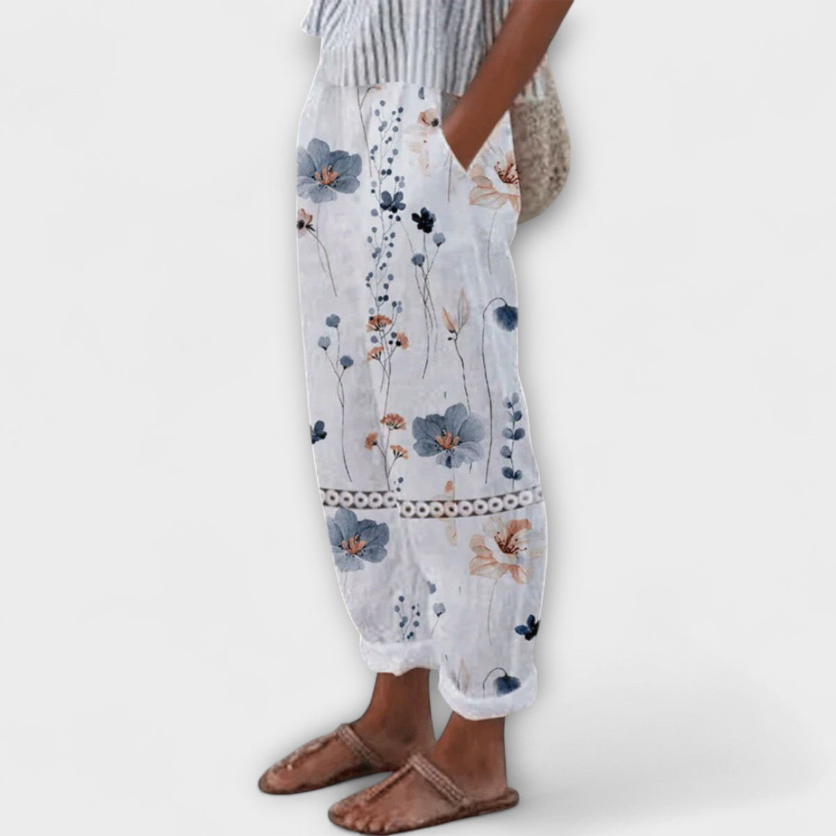 Airish - Expressive, printed, loose trousers