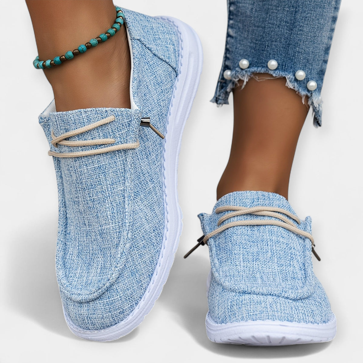 Comfortable textile shoes for everyday wear