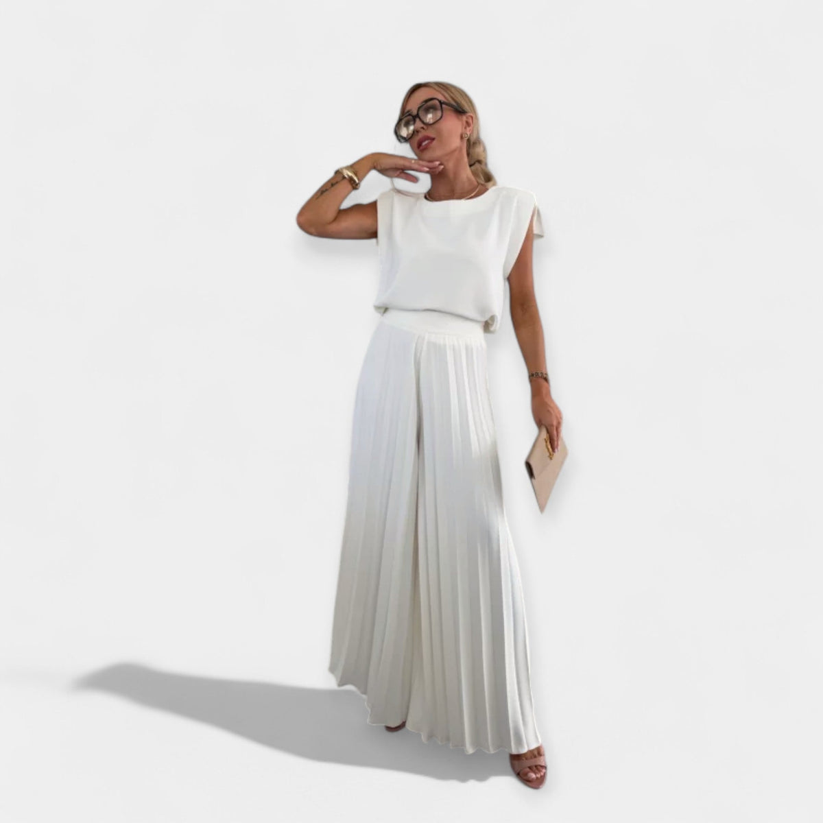Summer fashionable top and pants set