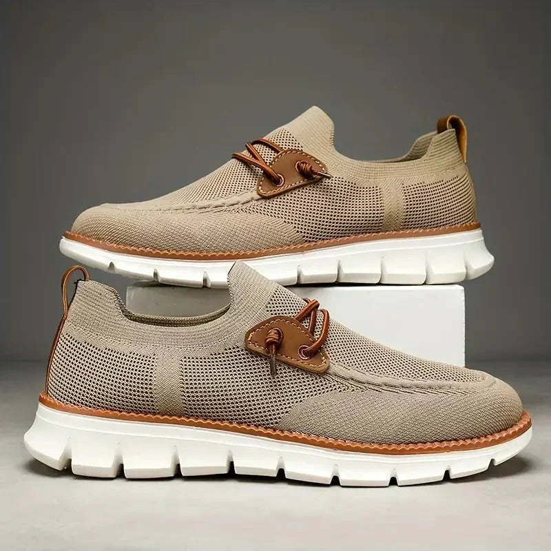 Károly | KÖNNYŰ SLIP-ON SPORTCIPŐ FÉRFIAKNAK
